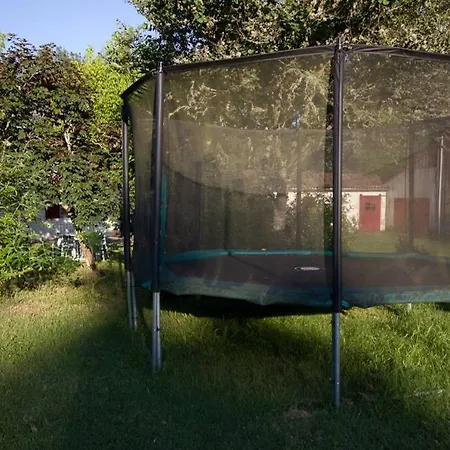 Aux Tuileries Dom wakacyjny *